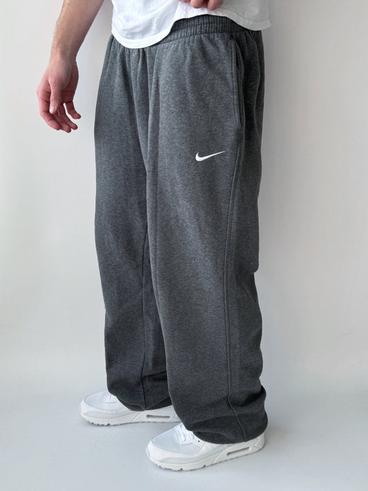 Nike Vintage Trackpants | M